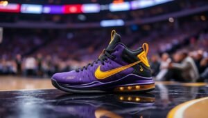 plongez dans l'univers du basketball avec la nike kobe 5 protro 'big stage', une réédition qui célèbre l'héritage d'excellence de kobe bryant. ce modèle iconique allie style, performance et hommage à l'un des plus grands joueurs de tous les temps. ne manquez pas l'occasion de redécouvrir cette sneakers emblématique.